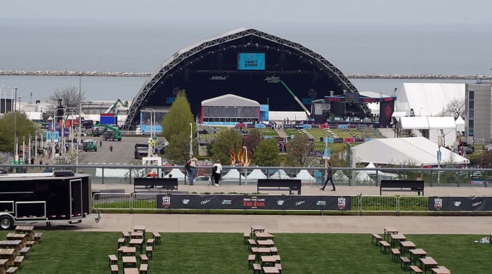 nfl-draft-scene-2021-cleveland